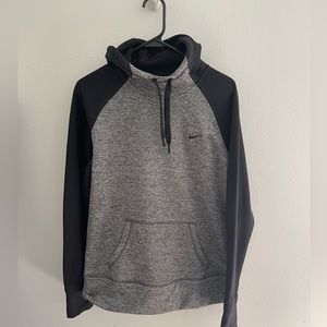 Women’s Nike Therma-Fit Pullover Hoodie, L